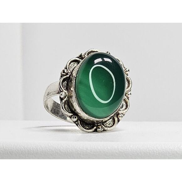 Vintage Vibrant Handmade Costume Oval Green Stone Ring Size 9.25 - Picture 1 of 7